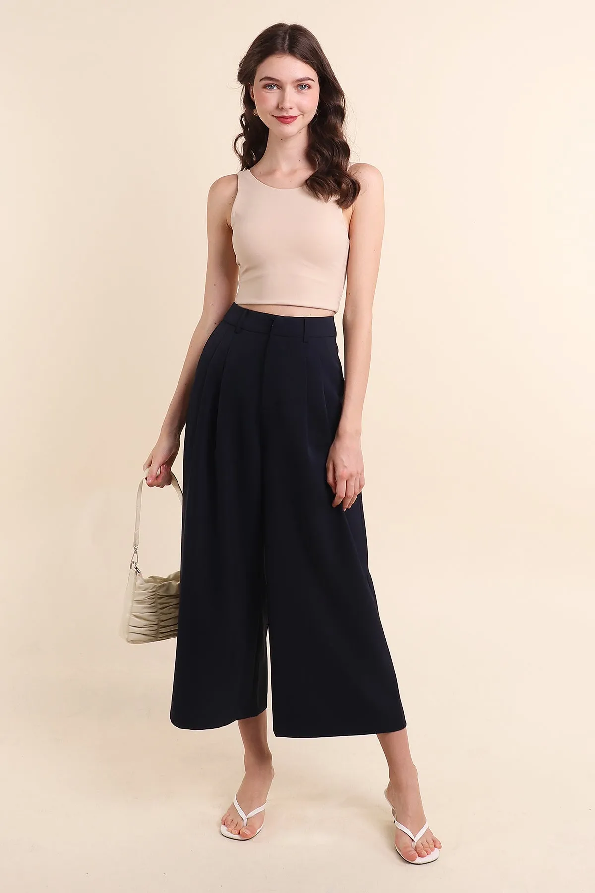 ALVIE WIDE-LEGGED PANTS IN NAVY